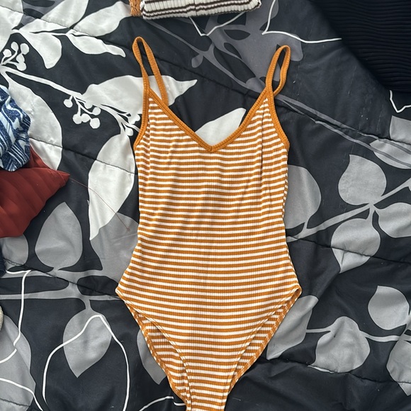 FOREVER 21 BUNDLE DEAL - Picture 4 of 6